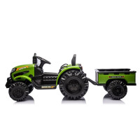Elektrotraktor mit Anhänger